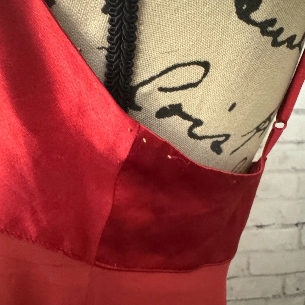 Victoria’s Secret Neglige Chemise Gown Size‎ Med Red Open Front Satin Tie Sheer